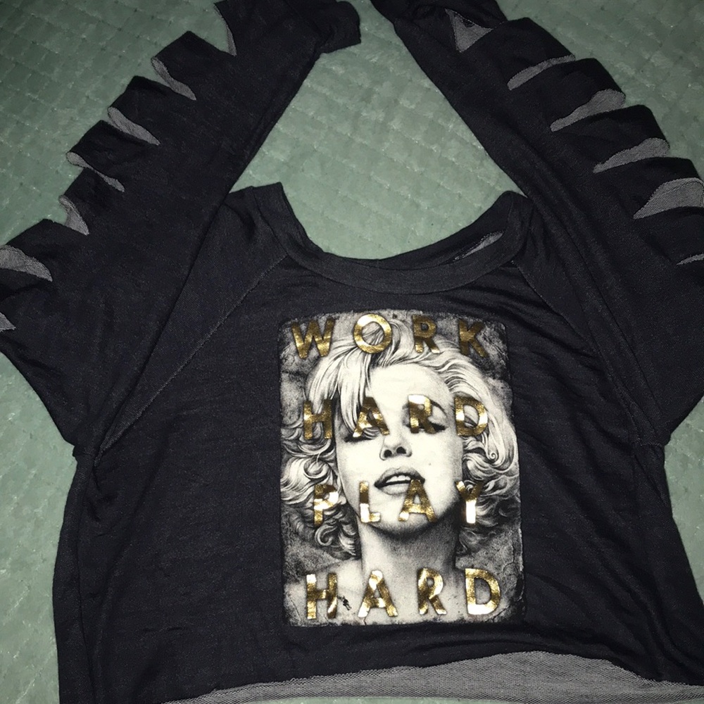 Long sleeve crop top